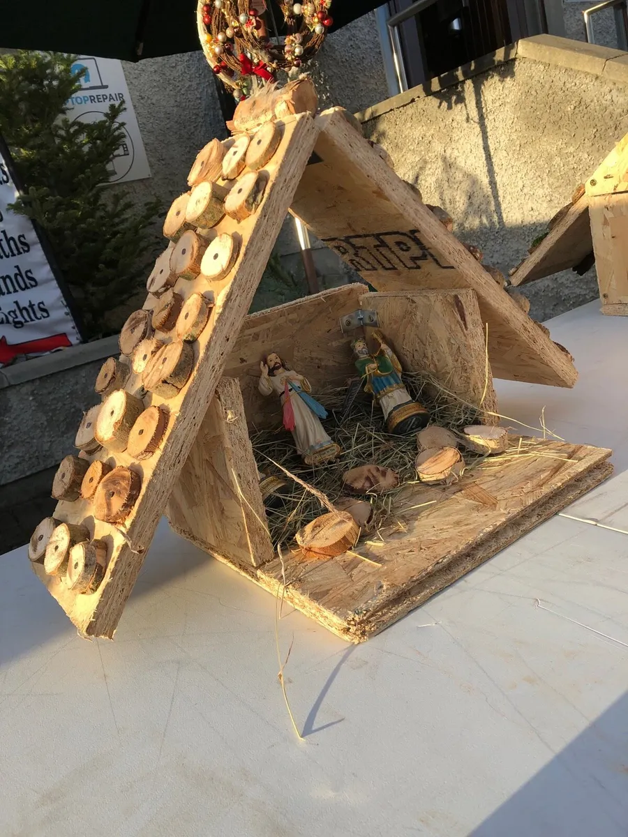 Custom Nativity Scene Manger Hand Made 2ft - Image 3