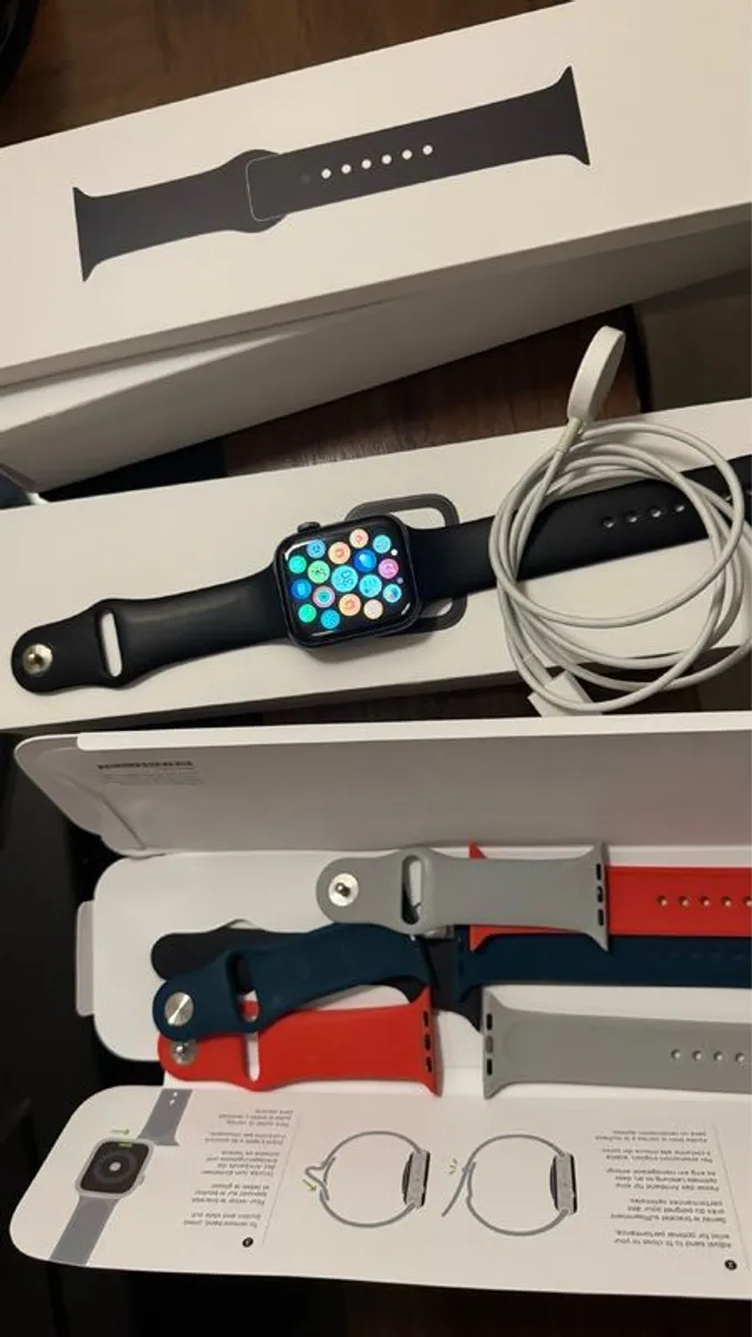 Apple Watch - Image 2