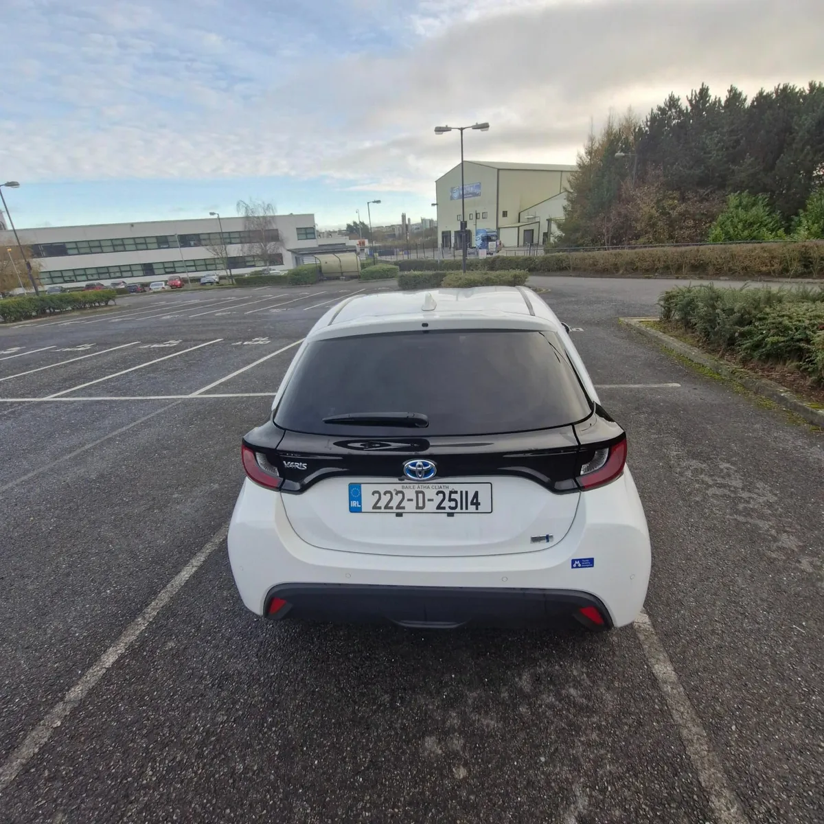 Toyota Yaris -1.5 Hybrid 2022  July- Low mileage - Image 3