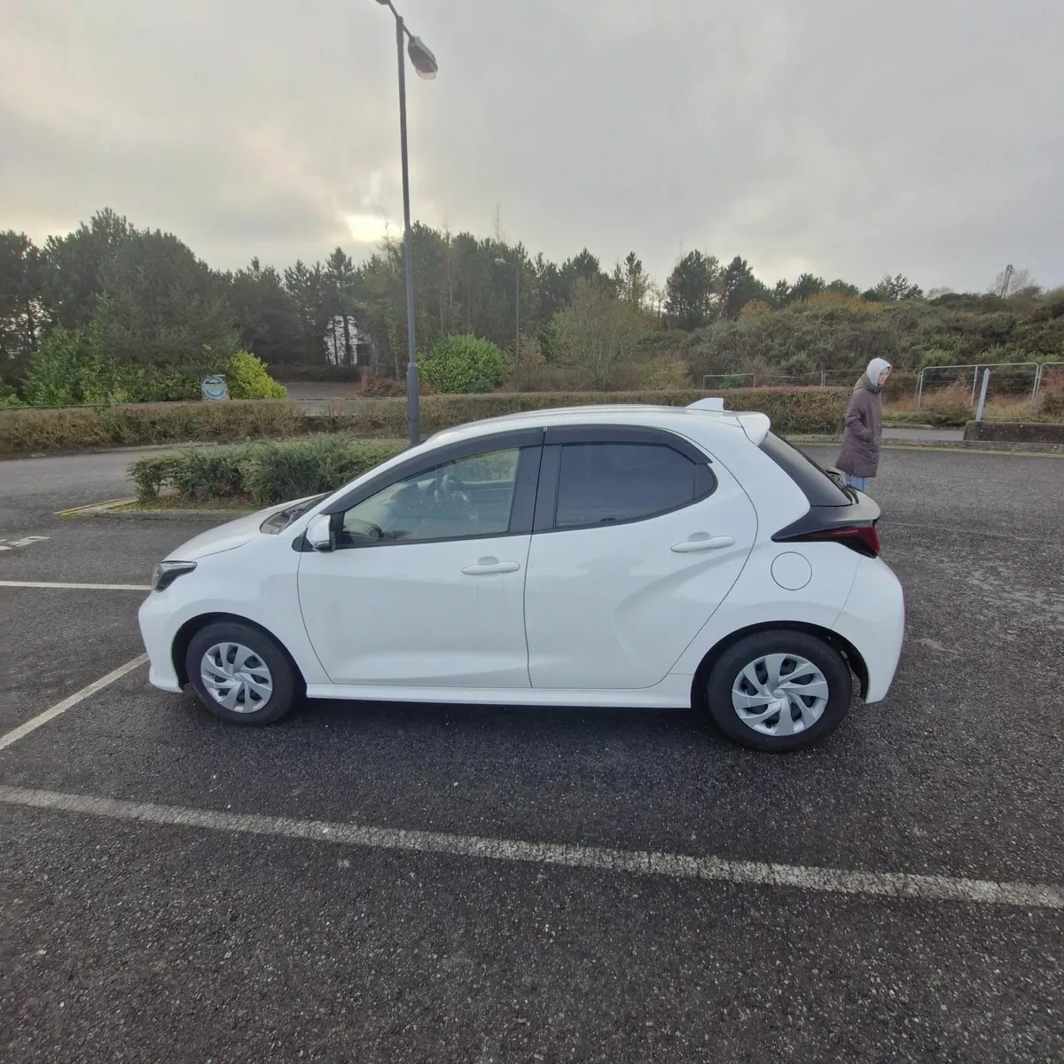 Toyota Yaris -1.5 Hybrid 2022  July- Low mileage - Image 4