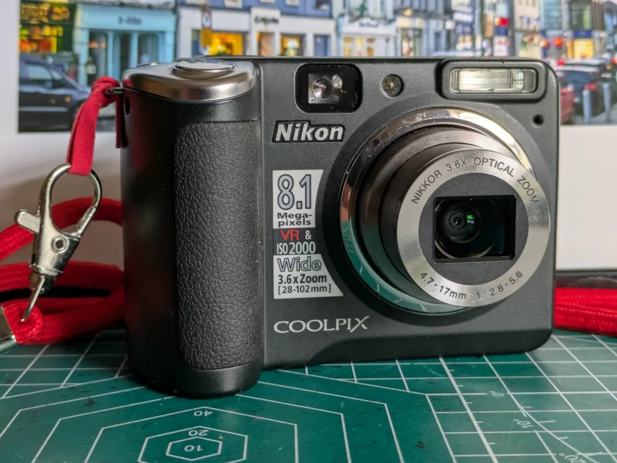 Nikon P50 8MP CCD🌈 digital compact camera - Image 1