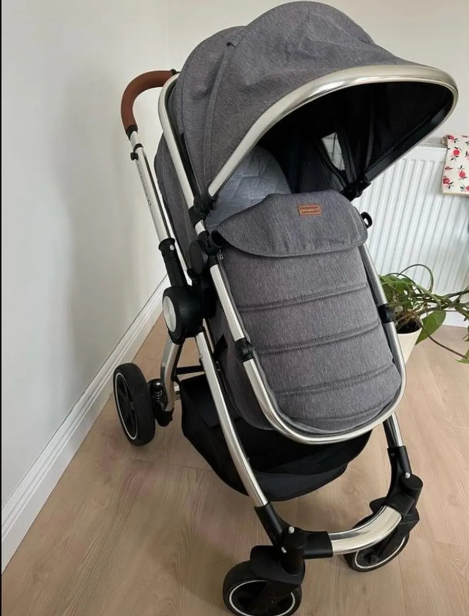 2 in 1 Travel System - Image 3
