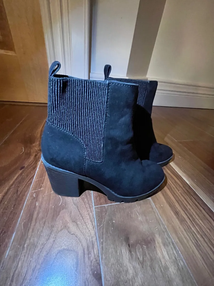 Black ankle boots - Image 1