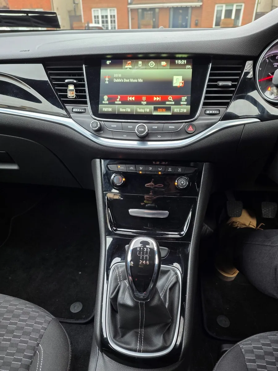 ASTRA 1.4 TURBO SRI - FIRST OWNER - REAL DEAL - Image 3