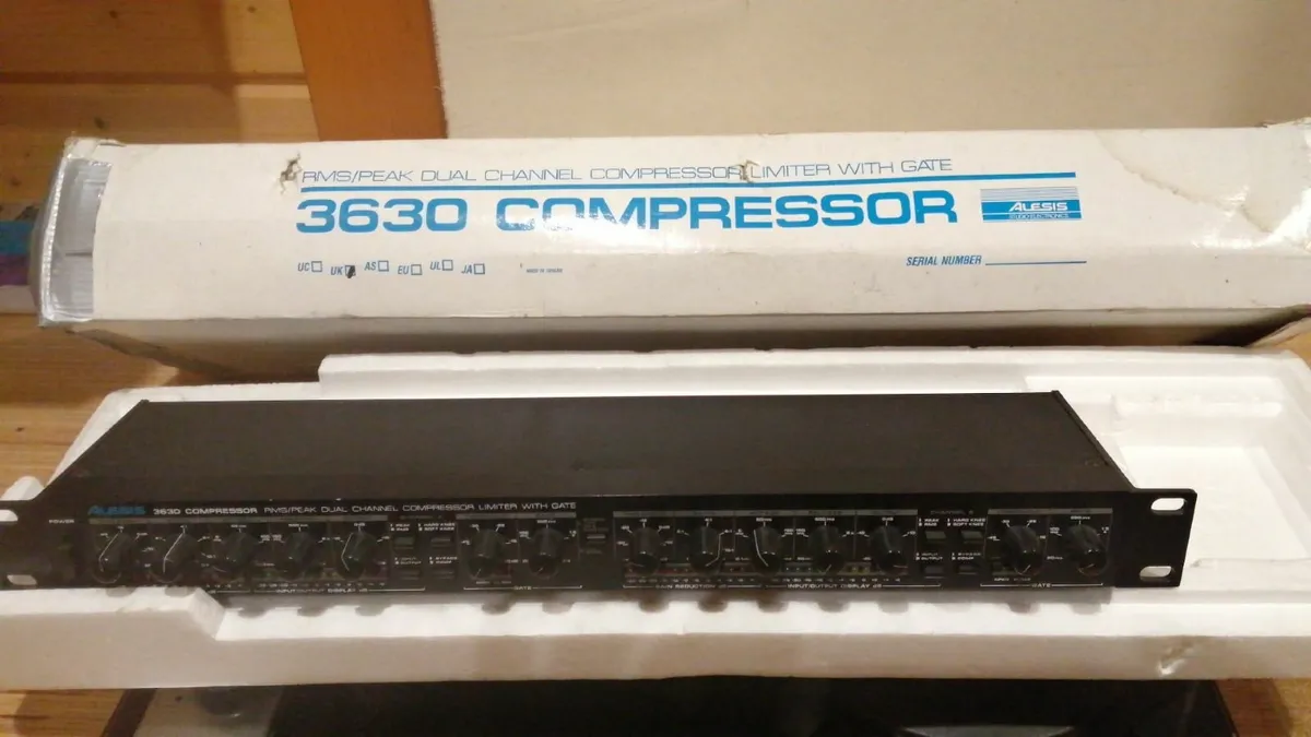 3630 Alesis compressor - Image 1