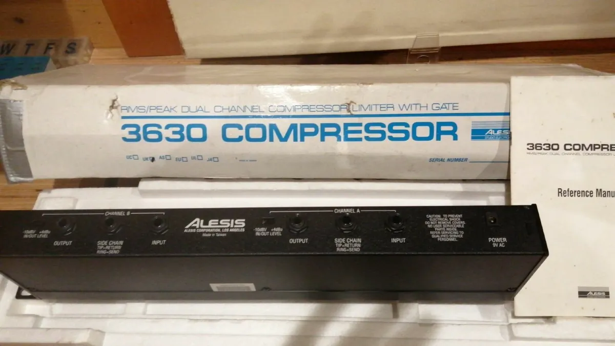 3630 Alesis compressor - Image 4