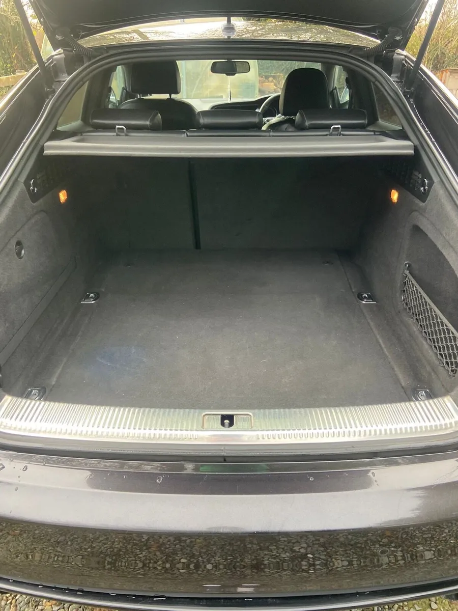 Audi A5 2015 sline black edition - Image 4