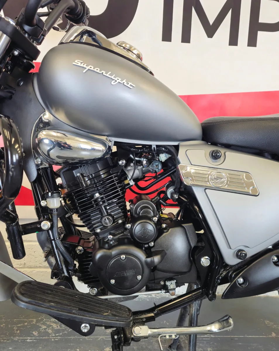 2024 Keeway superlight 125 - Image 2