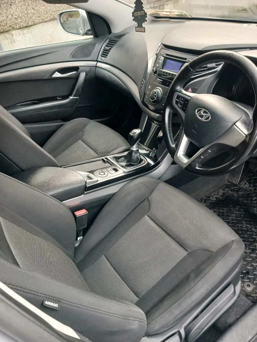 2014 Hyundi i40 Diesel Estate - Image 3