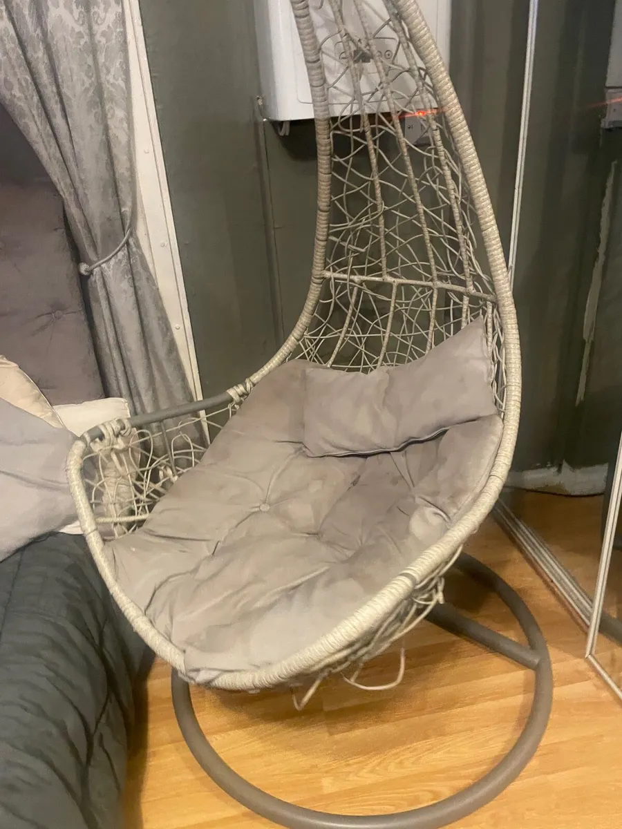 Swing chair - Image 2