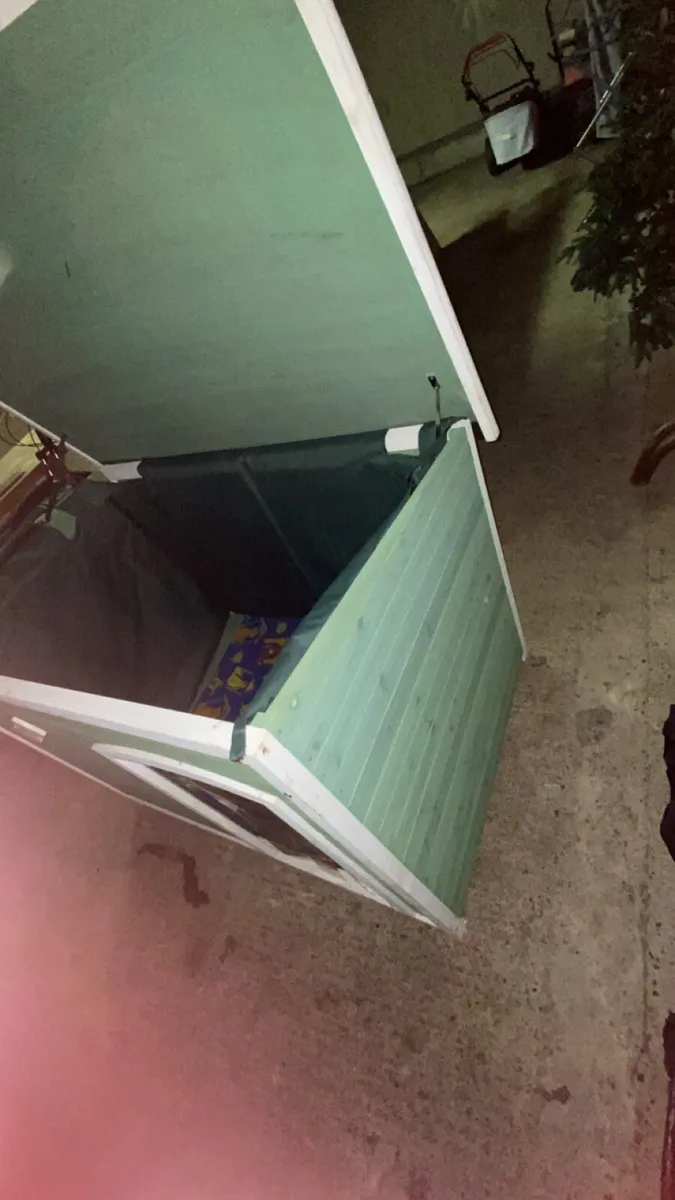 Dog house - Image 3