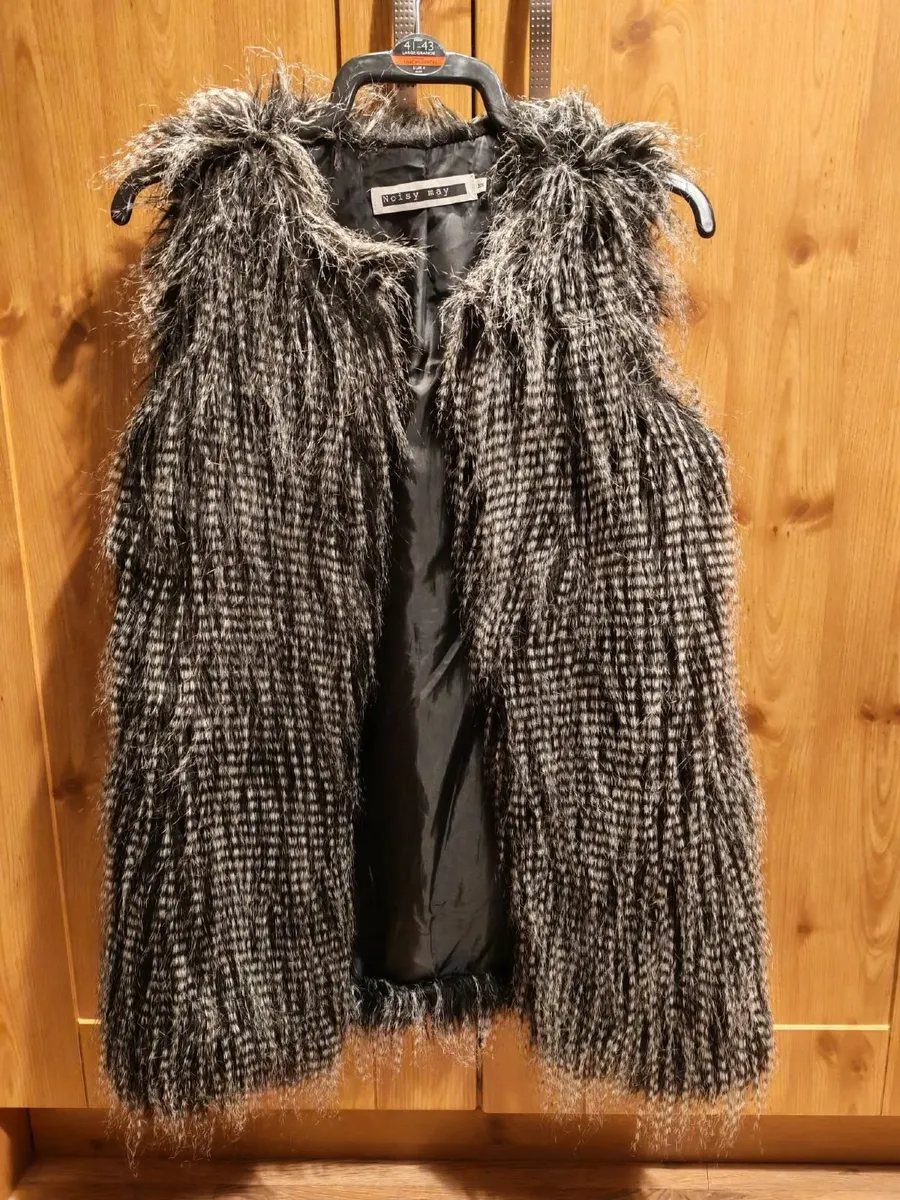 Noisy May Faux Fur Gilet Size XS
