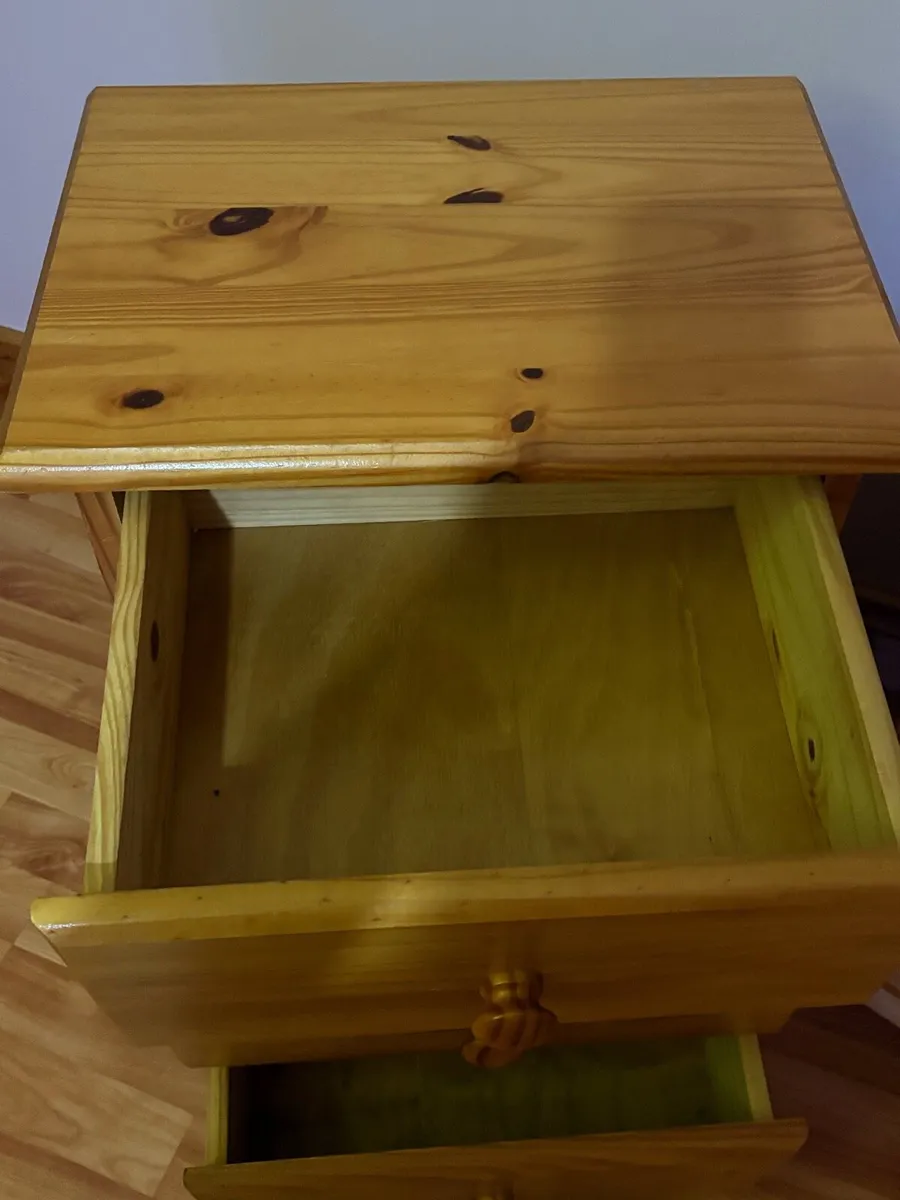 2  pine bedside lockers - Image 4
