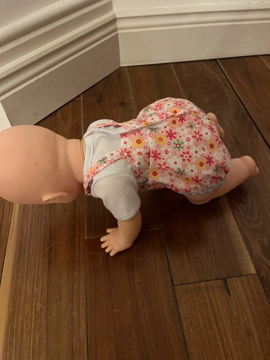 Crawling doll - Image 1