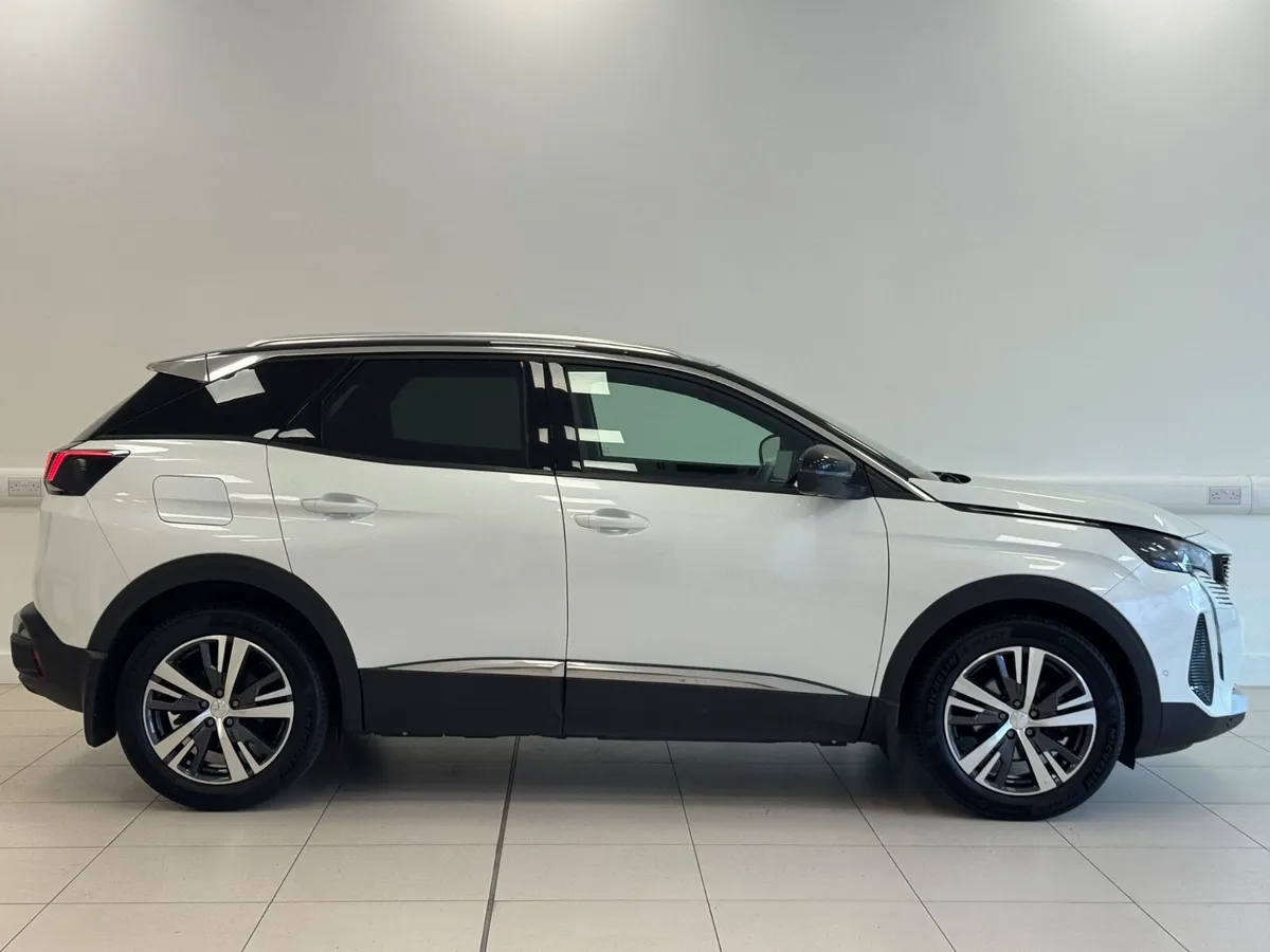 Peugeot 3008 2023 - Image 3