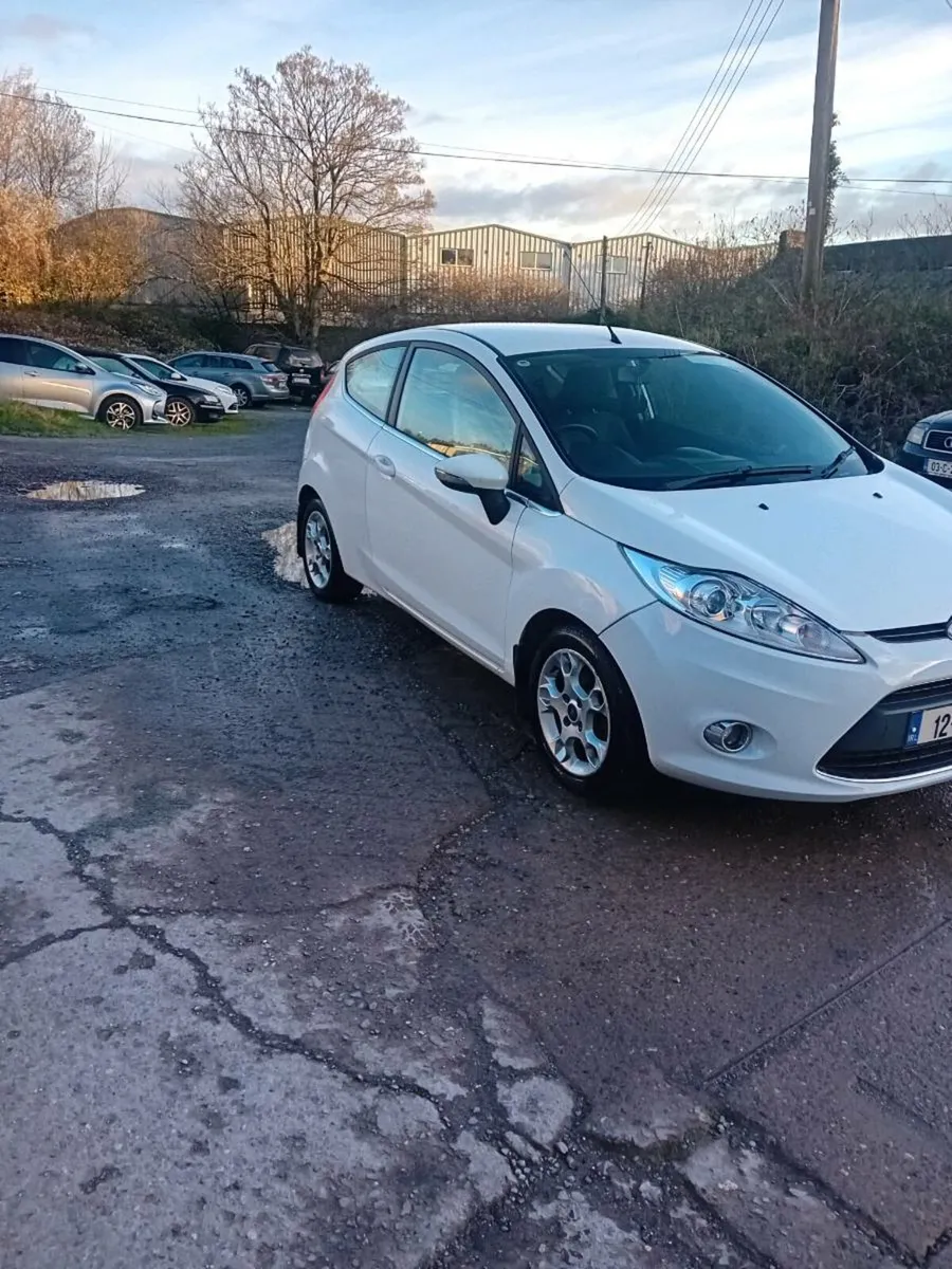 2012 fiesta small mileage nct 1126 taxed 1 26 full - Image 3