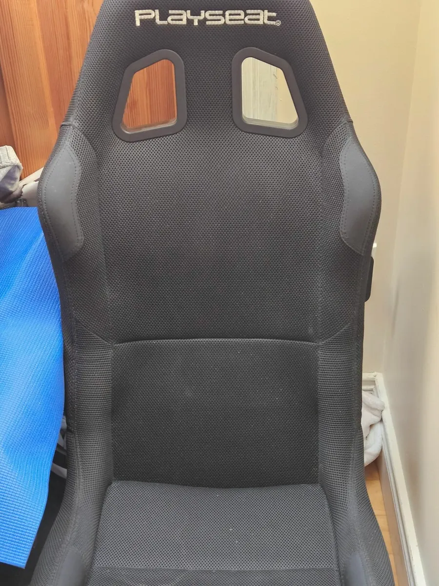 Playseat Evolution gaming - Image 1