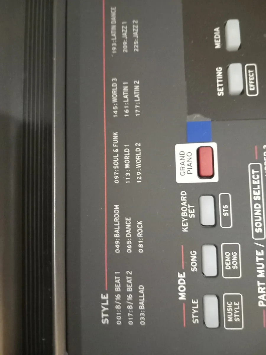 Korg -EK-50 LIMITLESS  PIANO KEYBOARD - Image 3