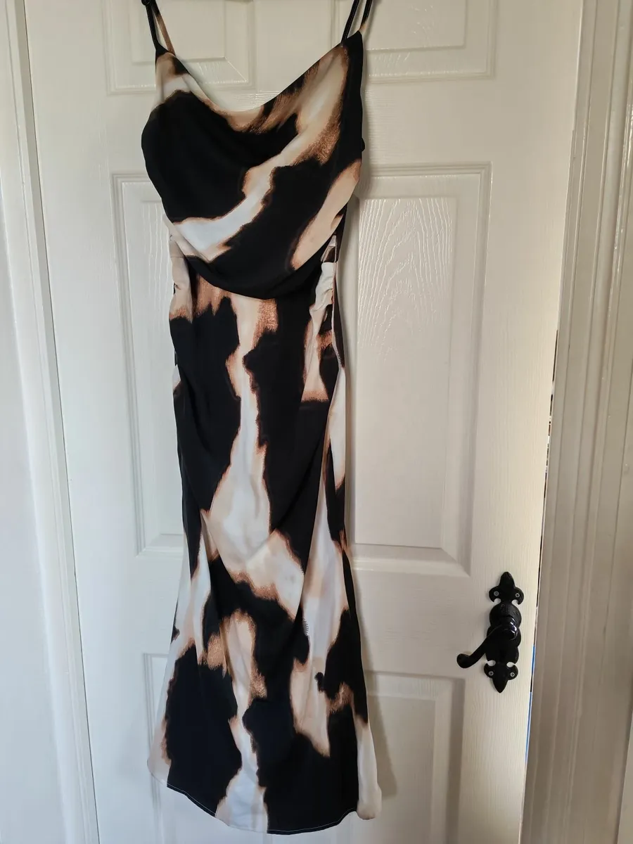 Girls/Ladies Occasion Dress - Image 3