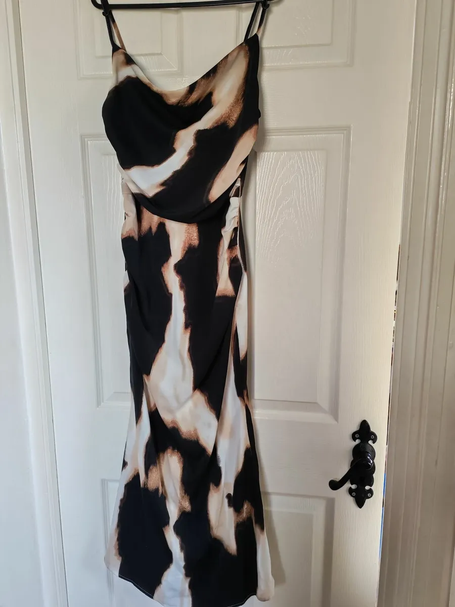 Girls/Ladies Occasion Dress - Image 4