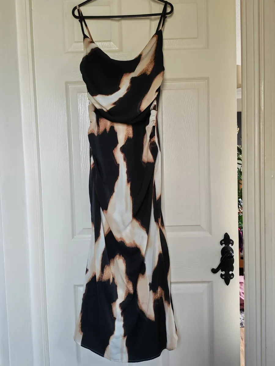 Girls/Ladies Occasion Dress - Image 1