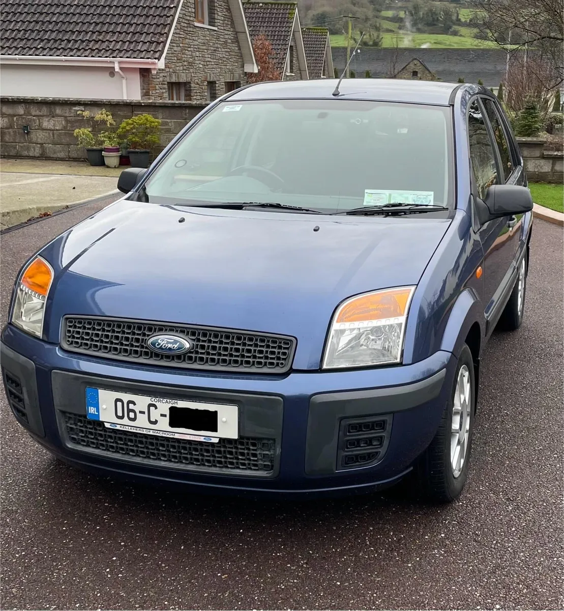 Ford Fusion - Image 1