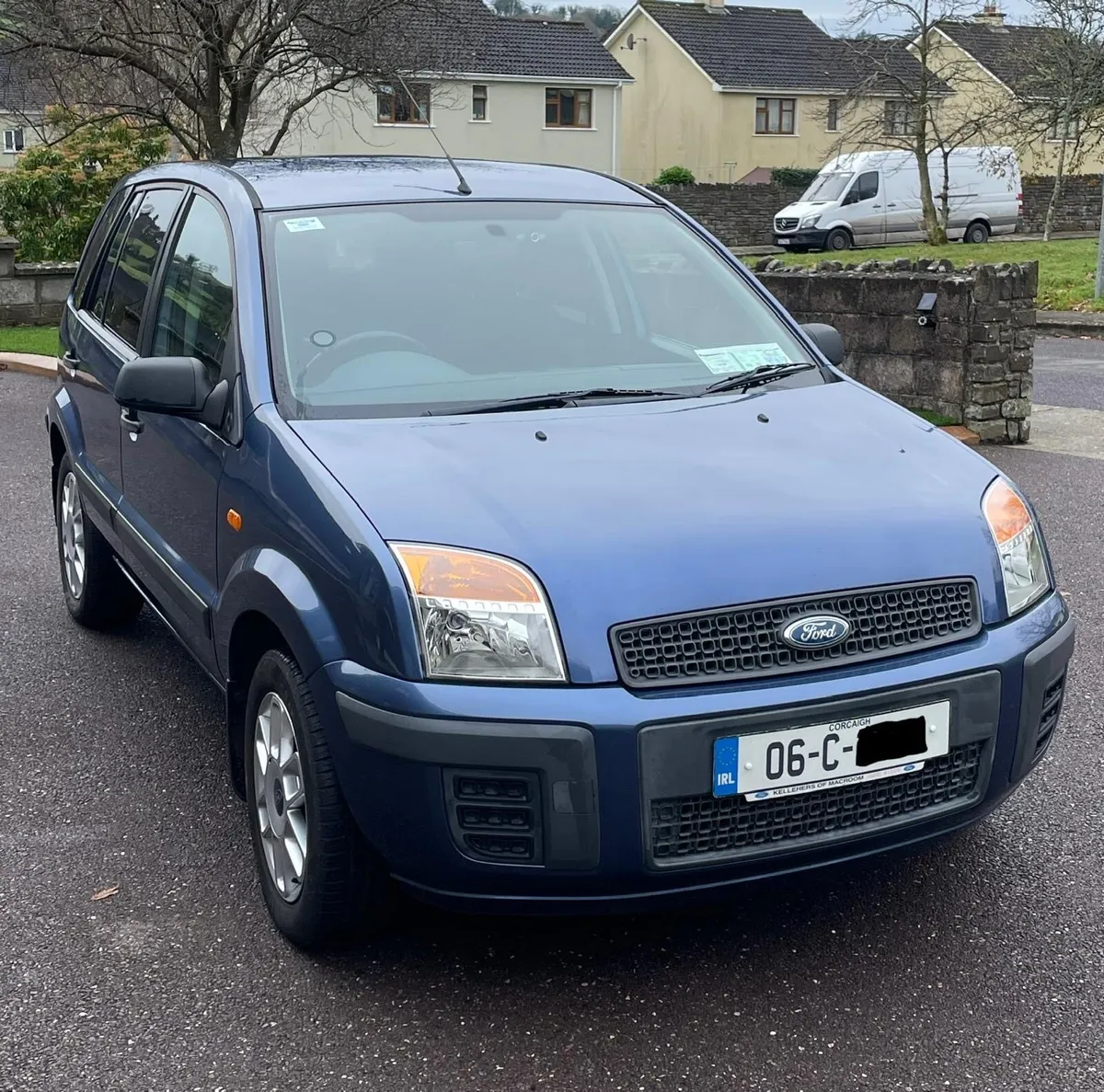 Ford Fusion - Image 2