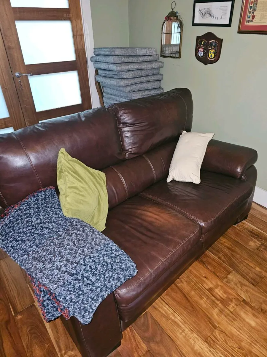 2 seater leather sofa - Image 2