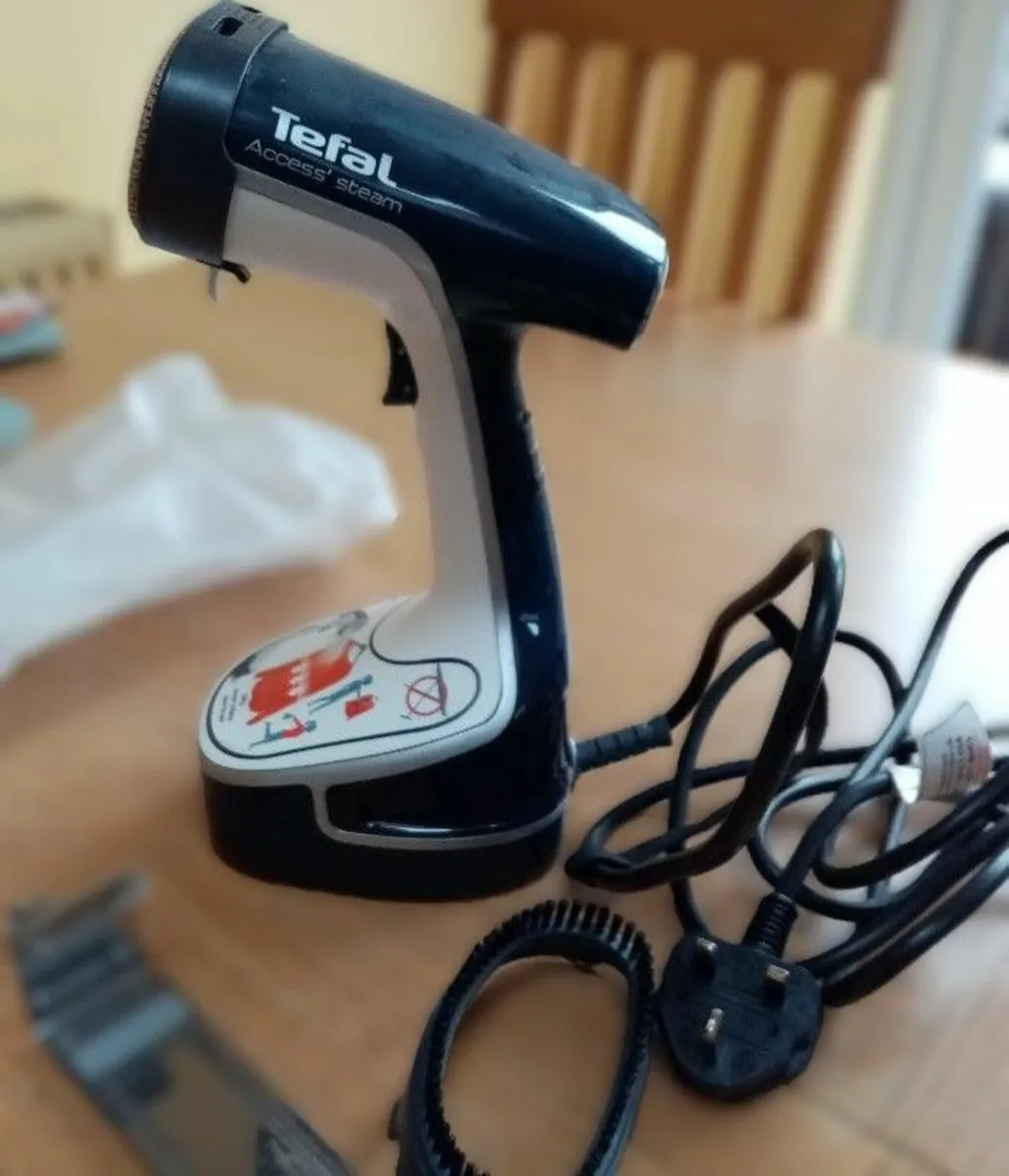 Tefal Access Steam handheld garment steamer model - Image 3
