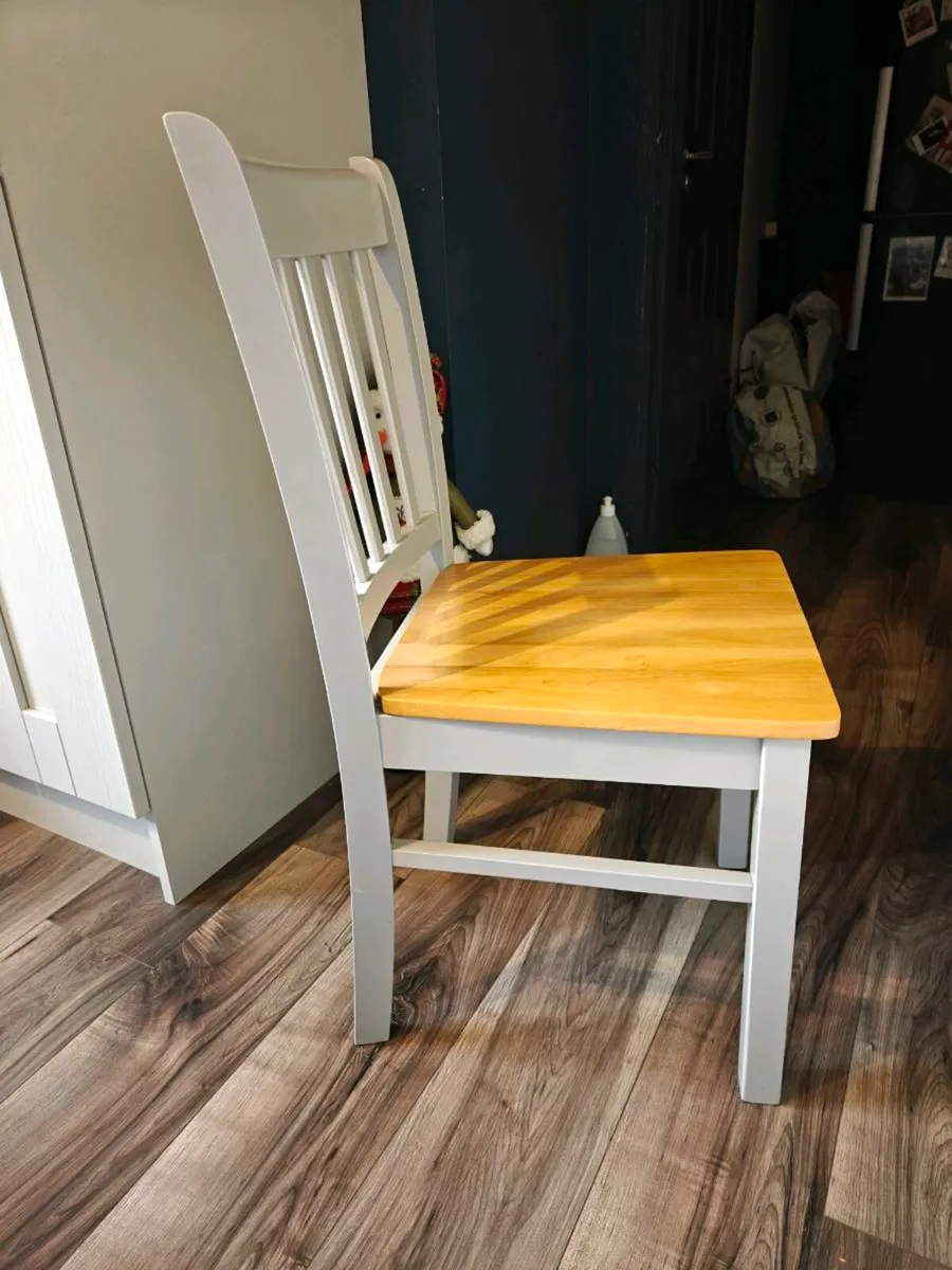 Four dining chairs - Image 3