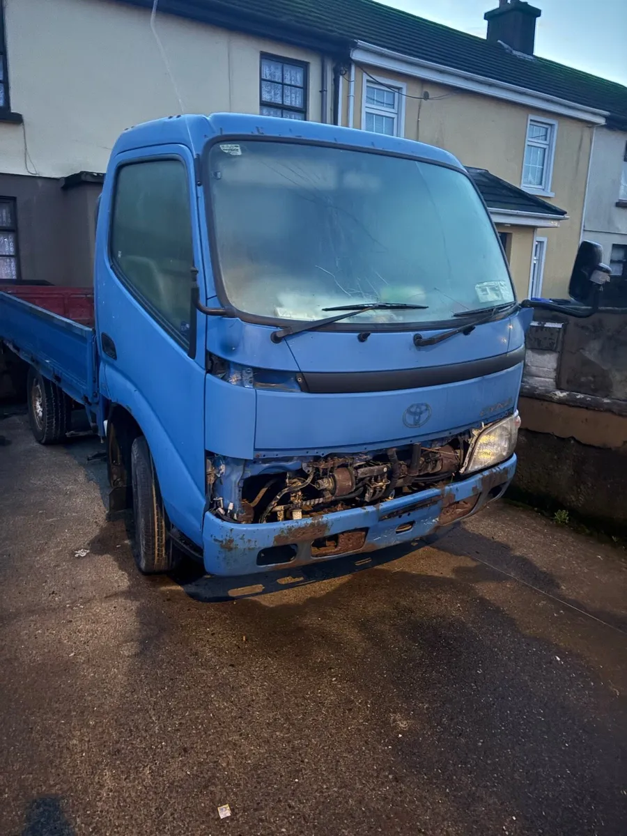 2004 Toyota dyna parts or export - Image 1