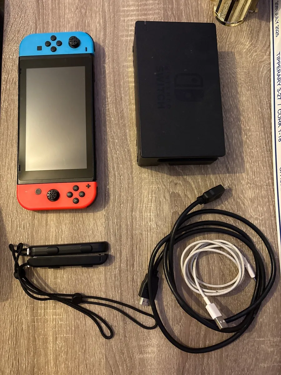 Nintendo Switch Bundle - Image 2