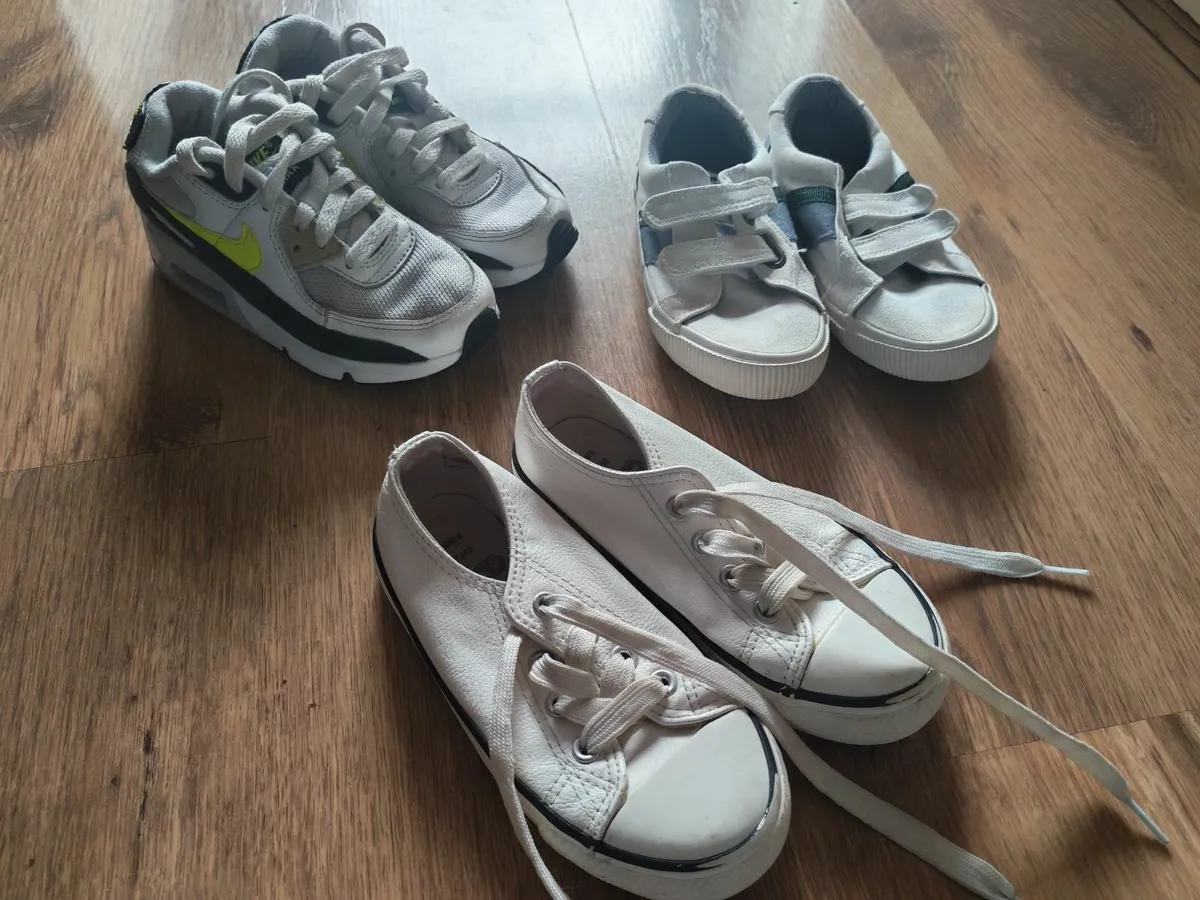 Boys Runners €5 for the lot - Image 4