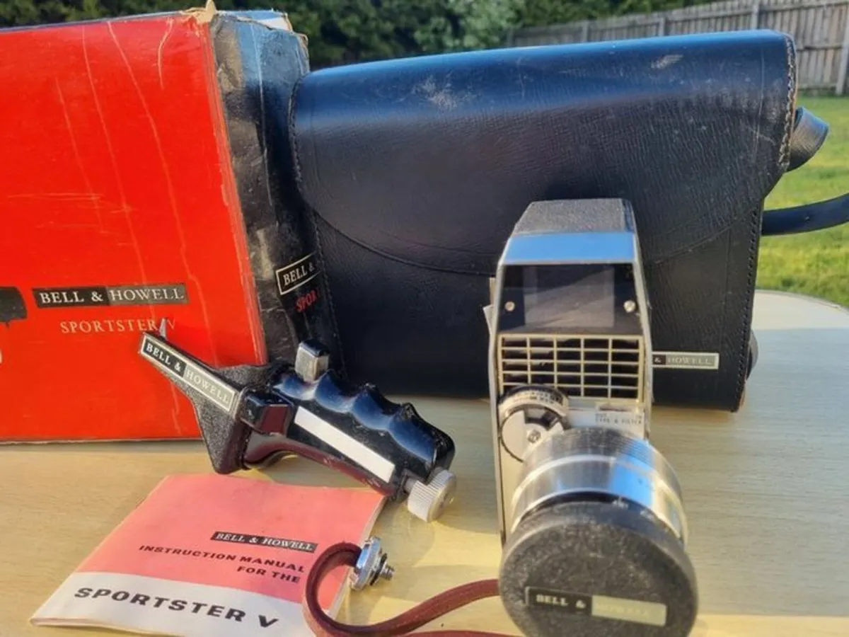 Vintage Movie Camera - Bell&Howell Sportster V - Image 1