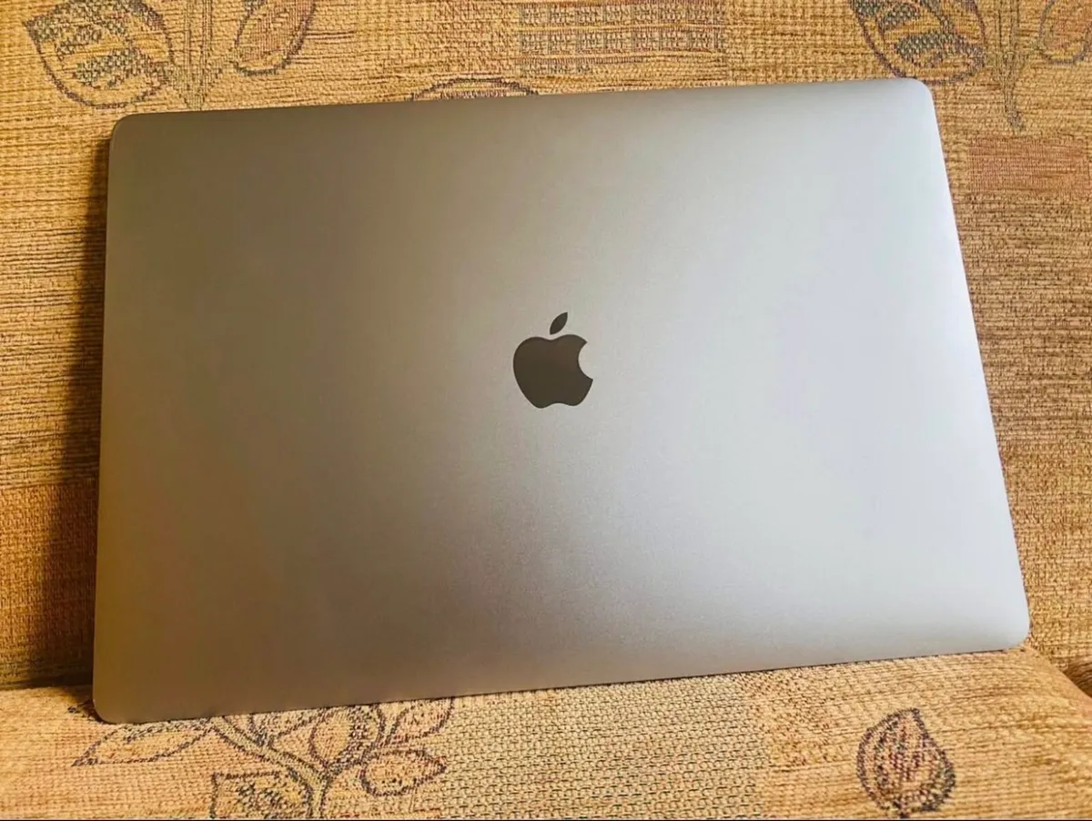 MacBook Pro 15-inch 2017 - Image 1