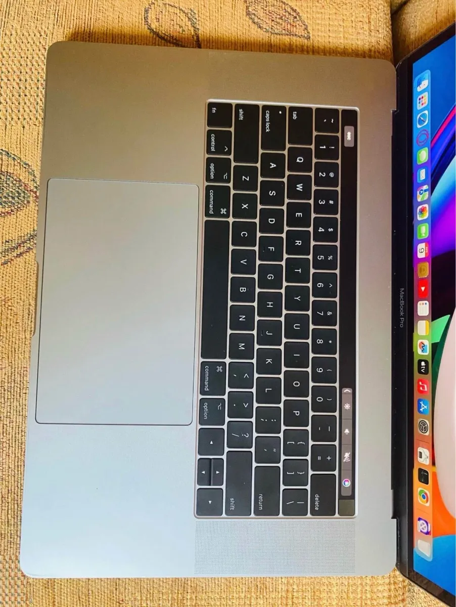MacBook Pro 15-inch 2017 - Image 4