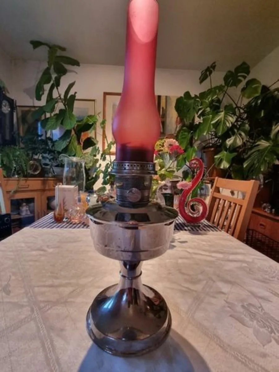 Vintage oil lamp - Image 2