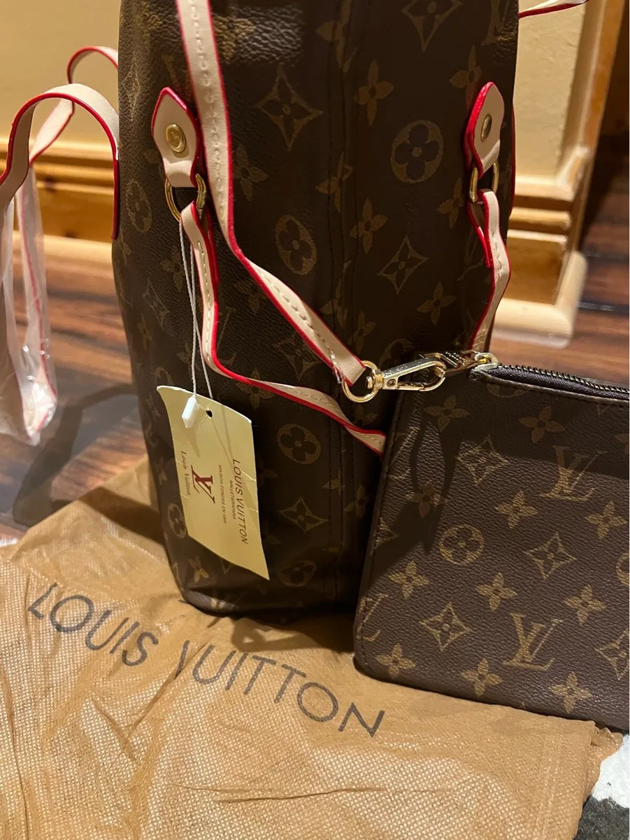 Brand new lv never full - Image 4
