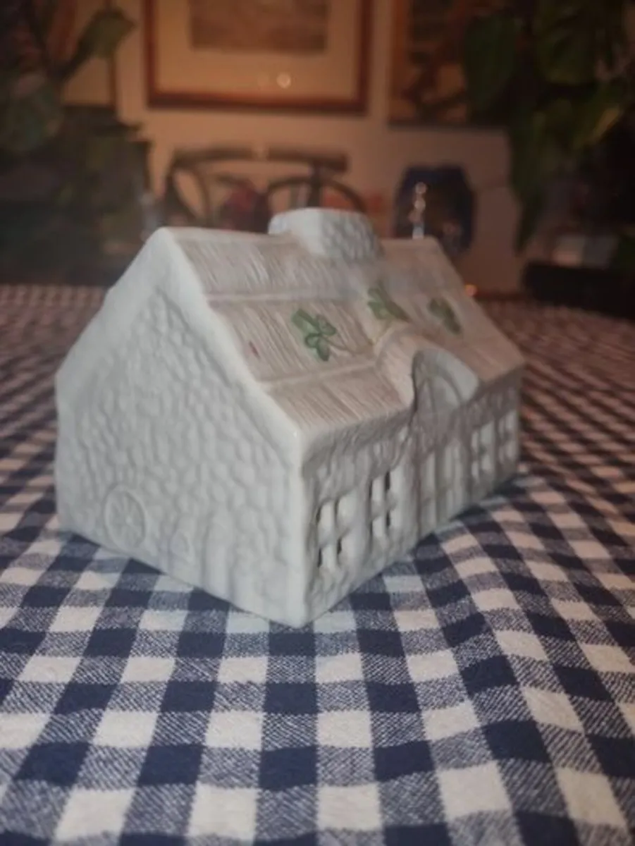 Belleek Irish Cottage - Image 3