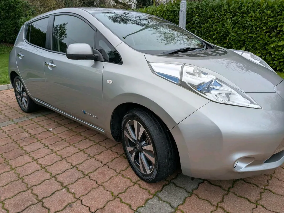Nissan Leaf Electric Car - Image 3