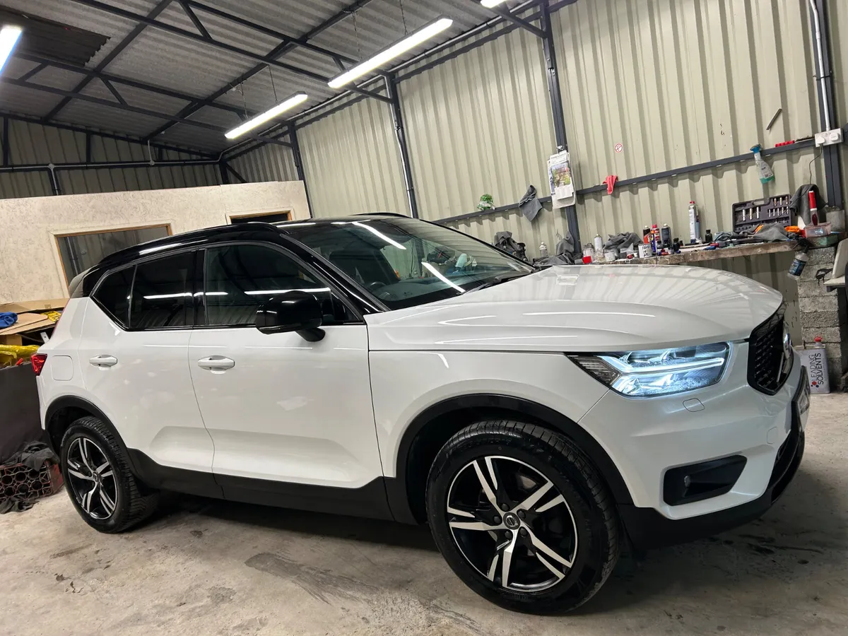 VOLVO XC40 2.0D4 190 AWD R/DESIGN G/T - Image 1