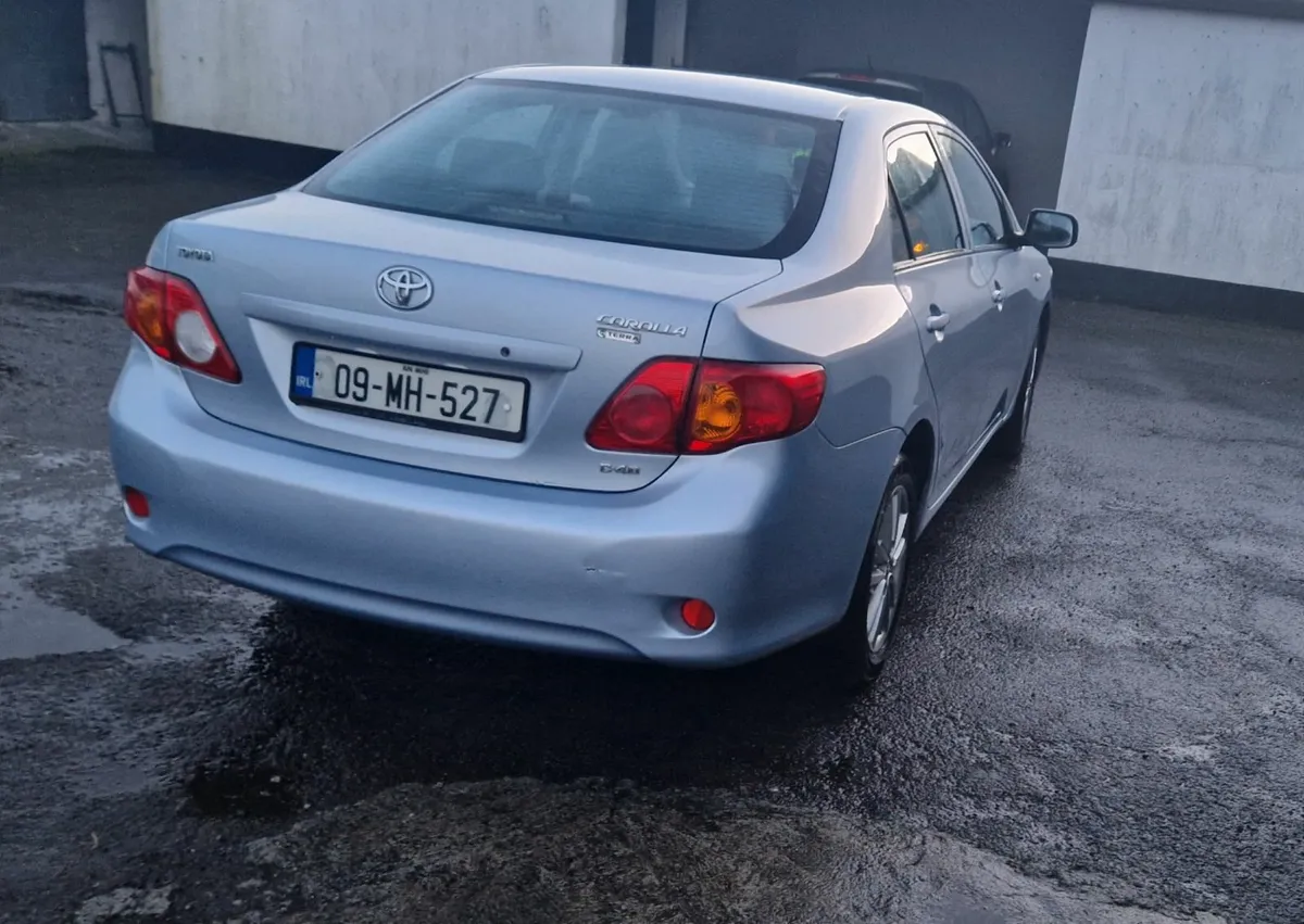 Toyota Corolla 2009 - Image 4