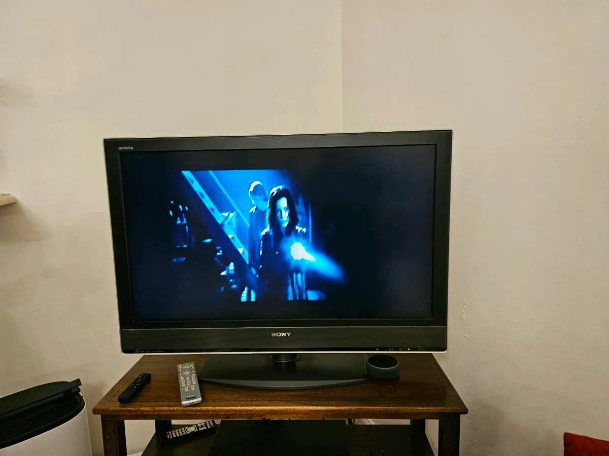 Sony Bravia 40" TV - Image 1