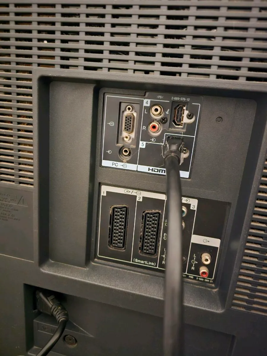 Sony Bravia 40" TV - Image 3