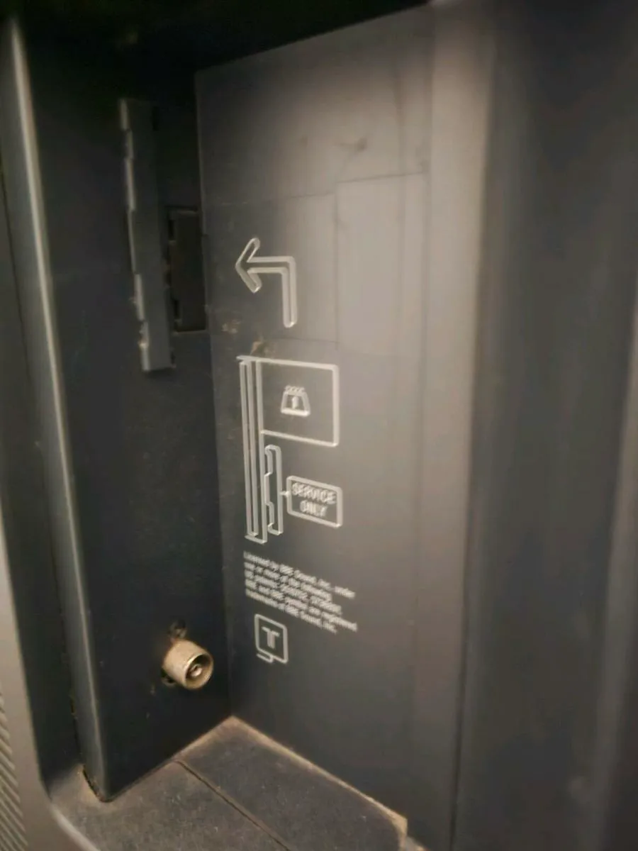 Sony Bravia 40" TV - Image 4