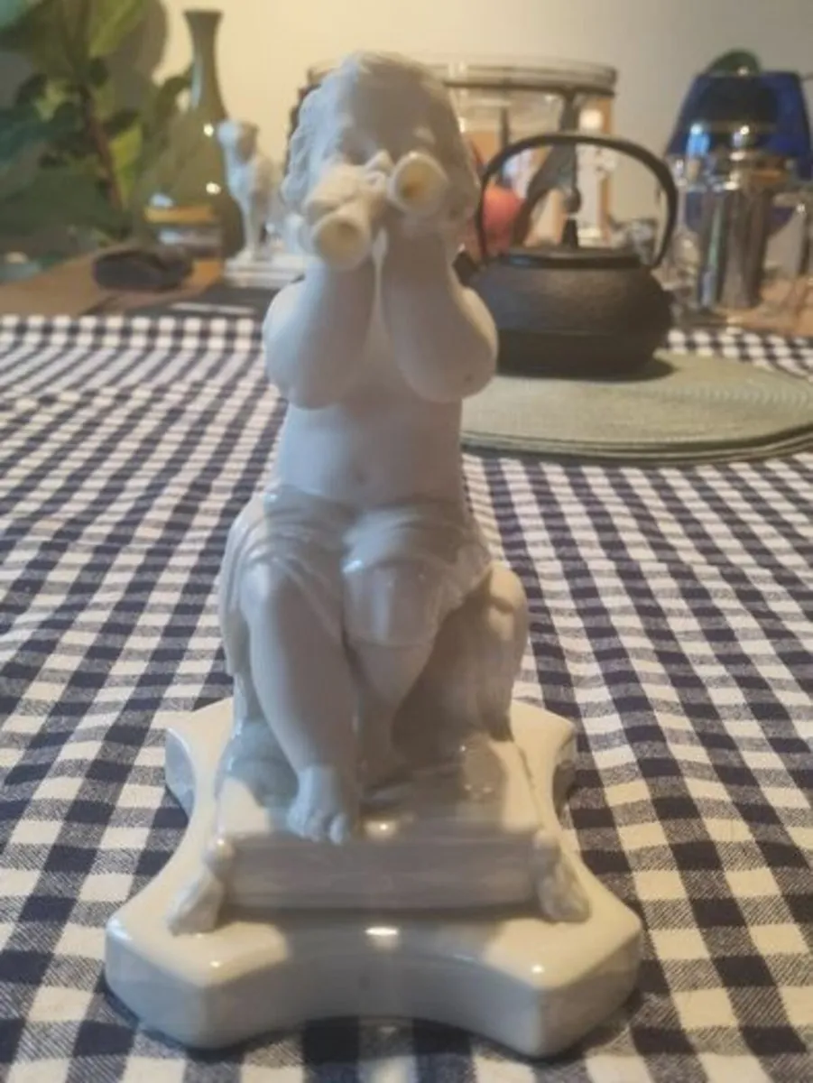 Belleek Collectors Society Limited Edition - Image 2