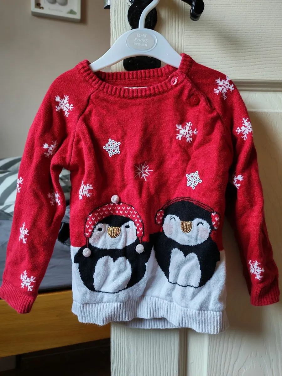 Girls Christmas Bundle 10 items €5 all - Image 4