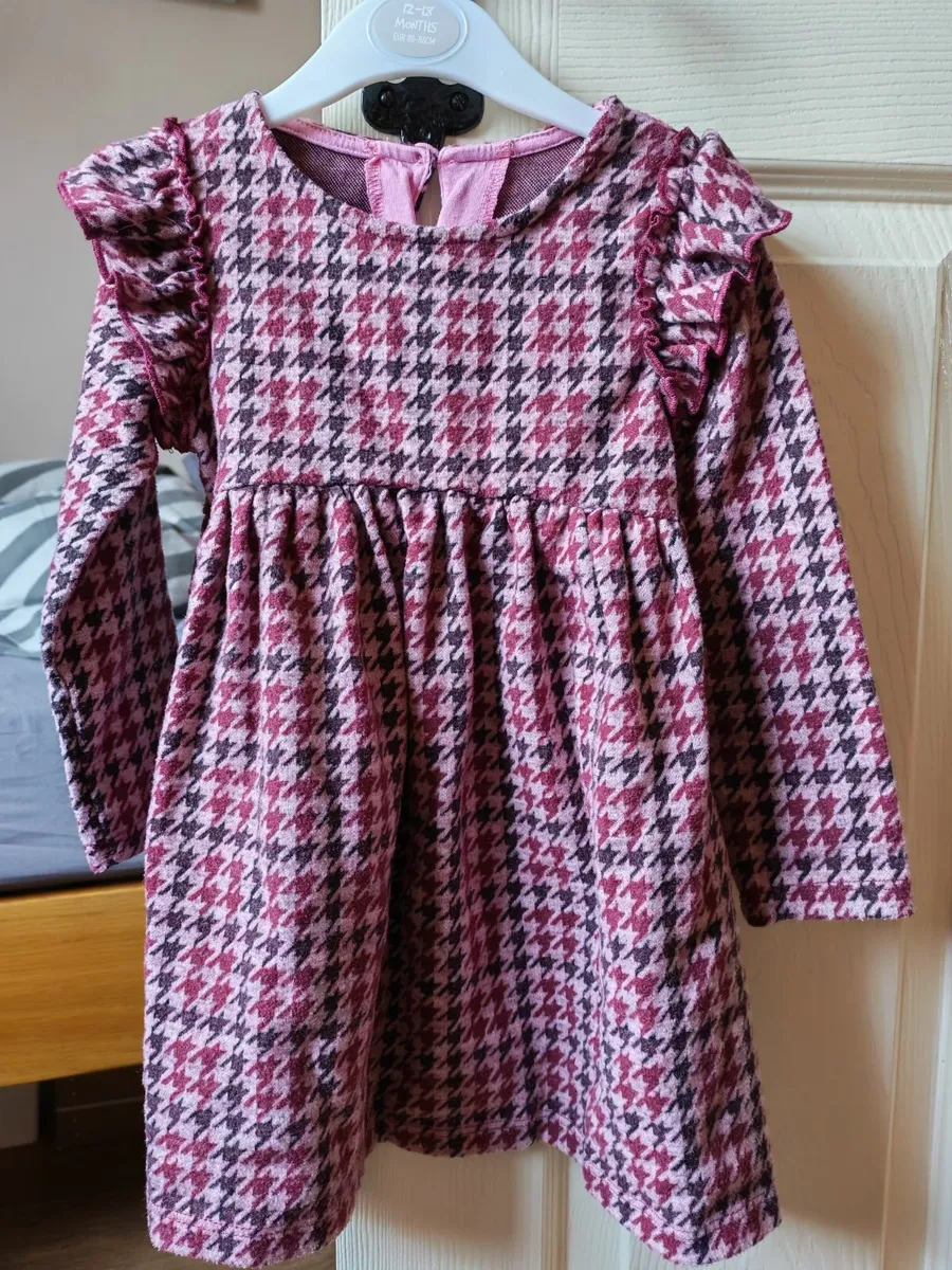 Girls Christmas Bundle 10 items €5 all - Image 1