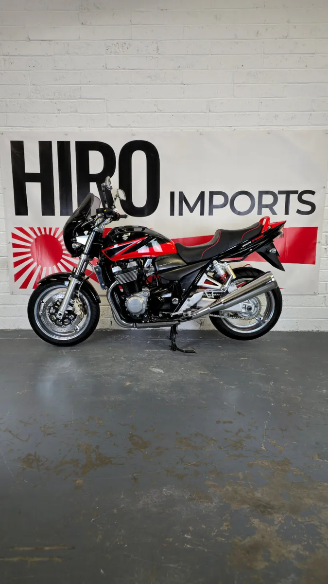 2004 Suzuki GSX1400 - Image 1