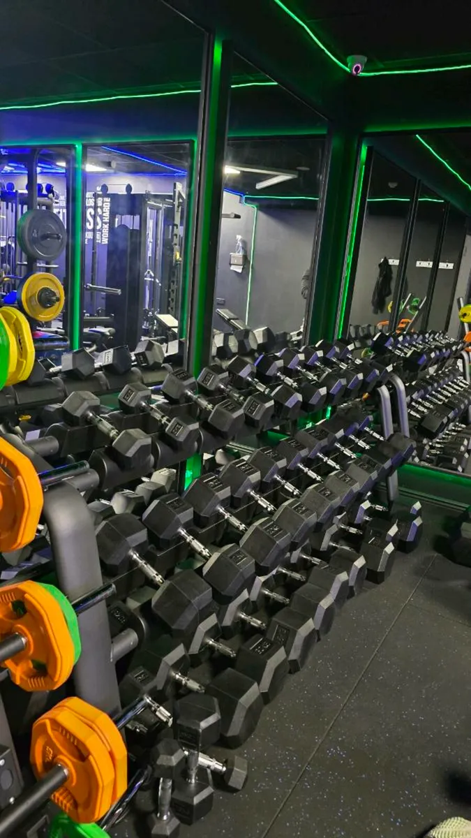 Brand New Dumbells Sets. 5 to 50kgs - Image 1